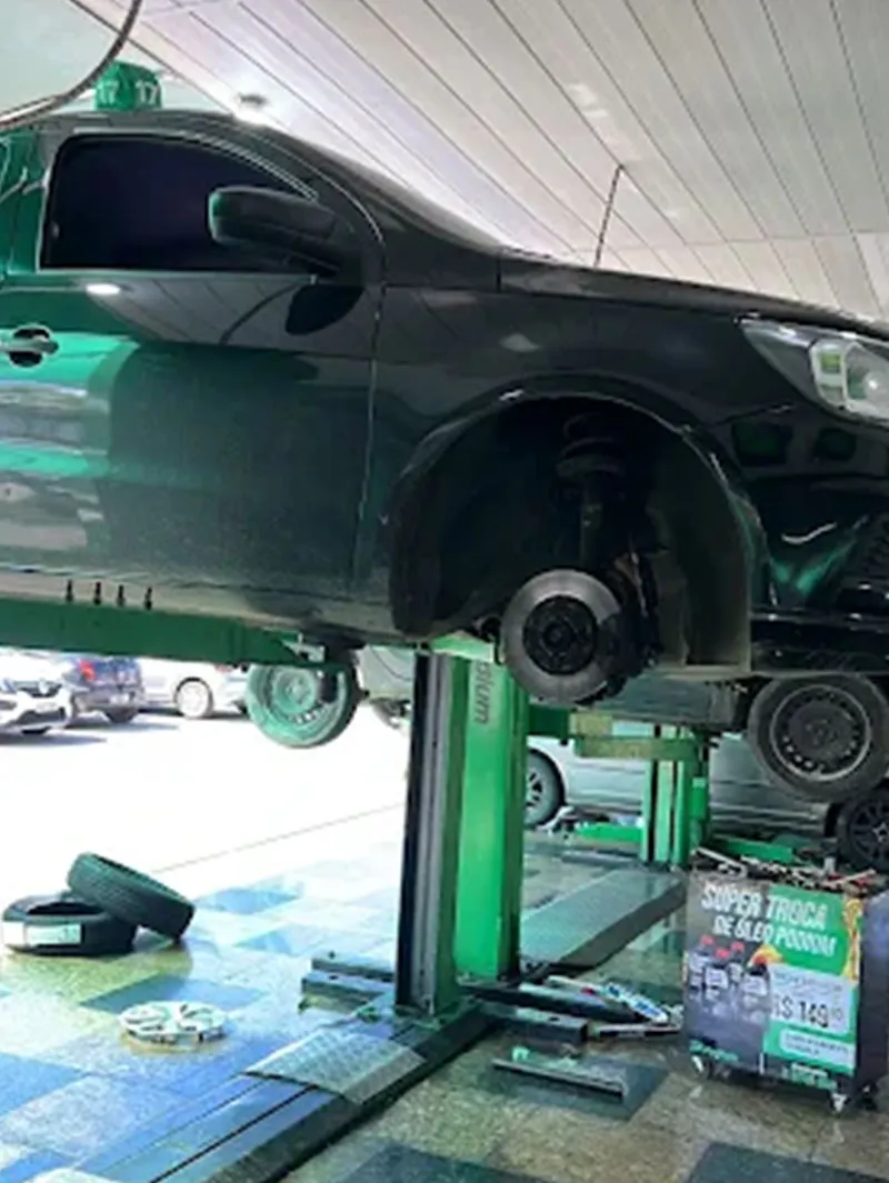 Rod. Washington Luiz, 4735 - No estacionamento do Carrefour Caxias<br>Carrefour Caxias<br>Duque de Caxias - RJ <br> CEP: 25065-000 - 2